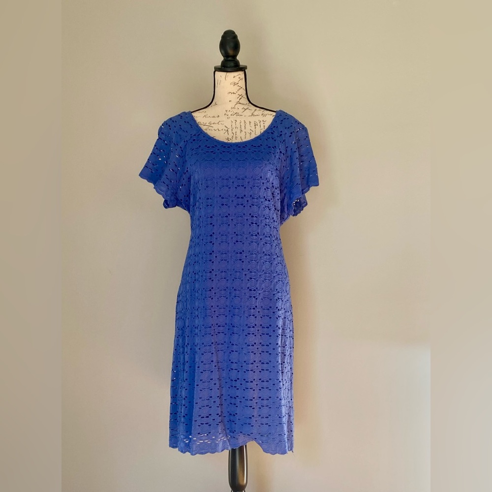 RN studio by Ronni Nicole blue. Eyelet. Zip up back size 18